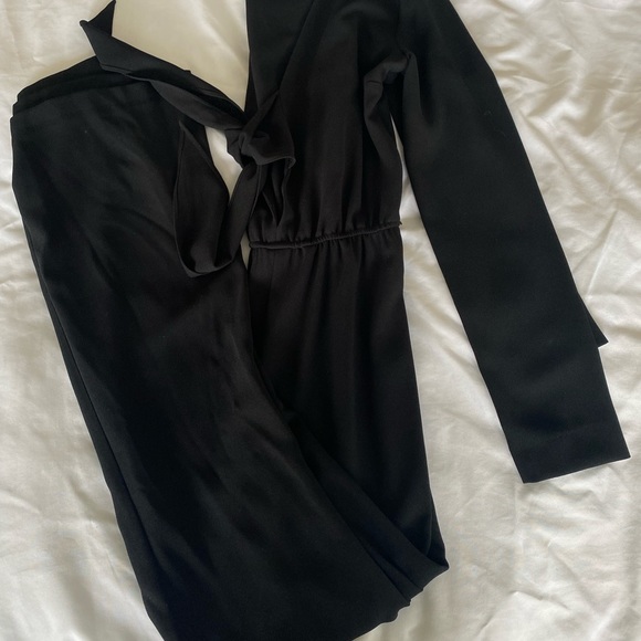 Zara Tie up Jumpsuit - Picture 3 of 3